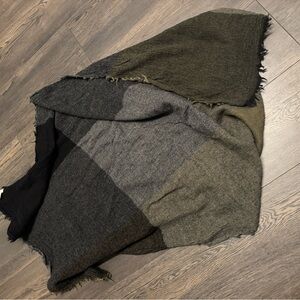 Wilfred Charcoal Scarf